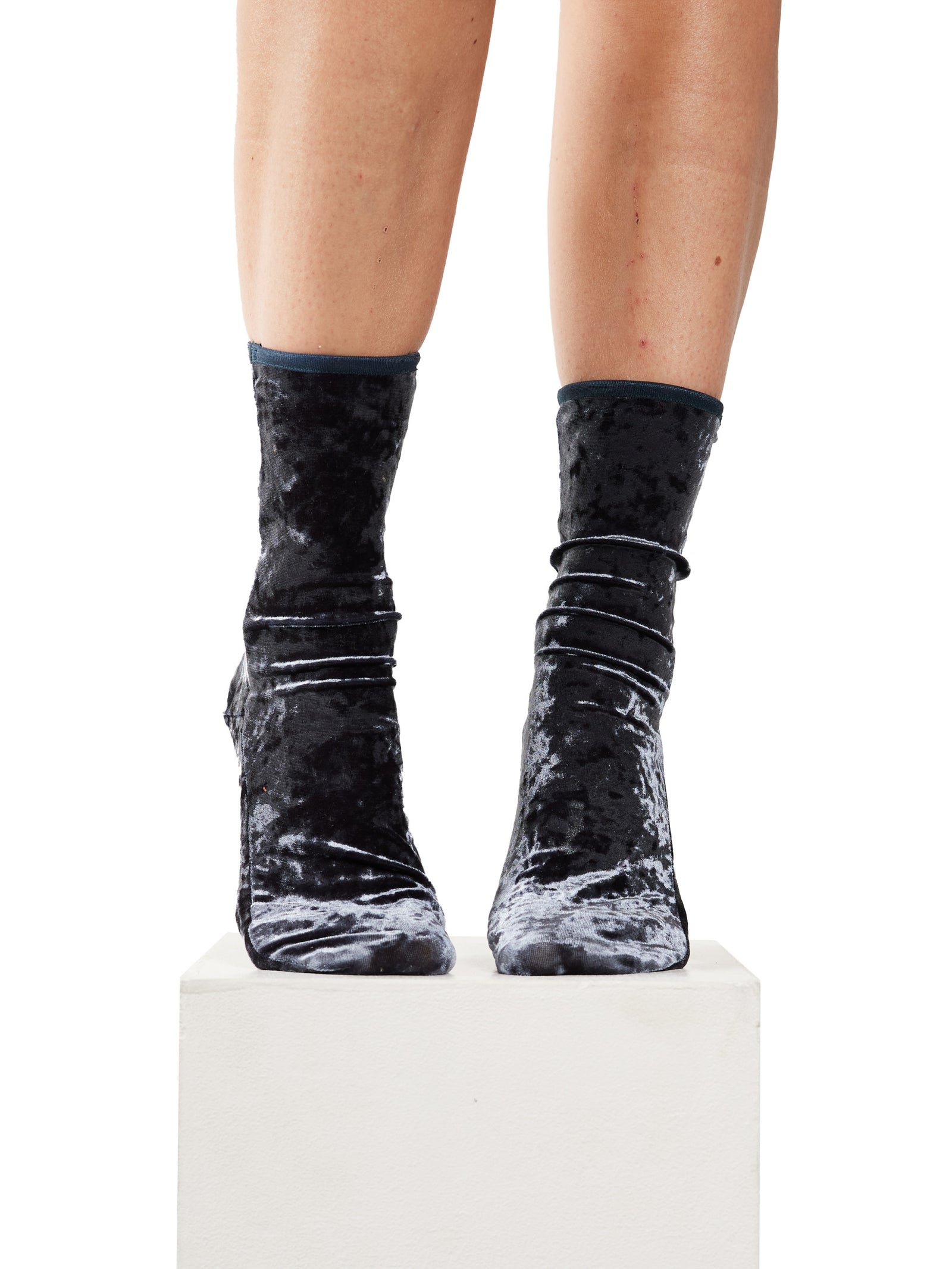 Hammered Velvet Ankle Socks