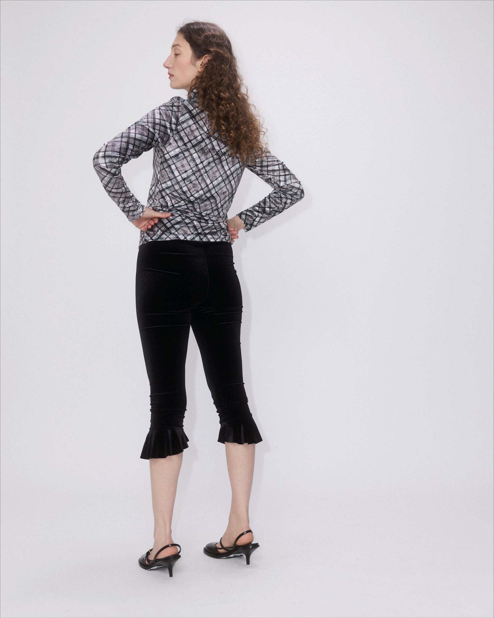 Volant Capri Pants