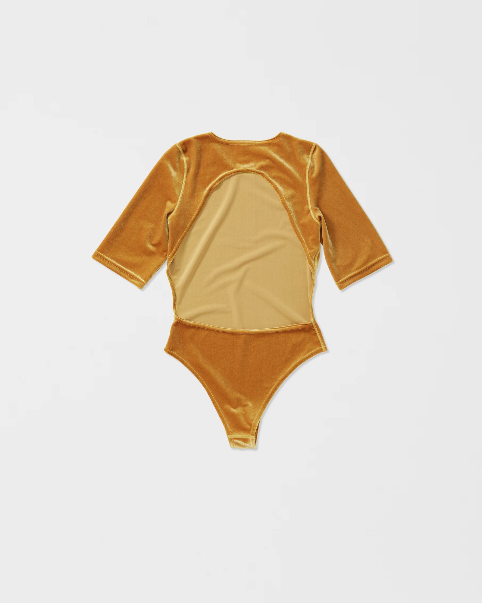 Corps en velours dos nu