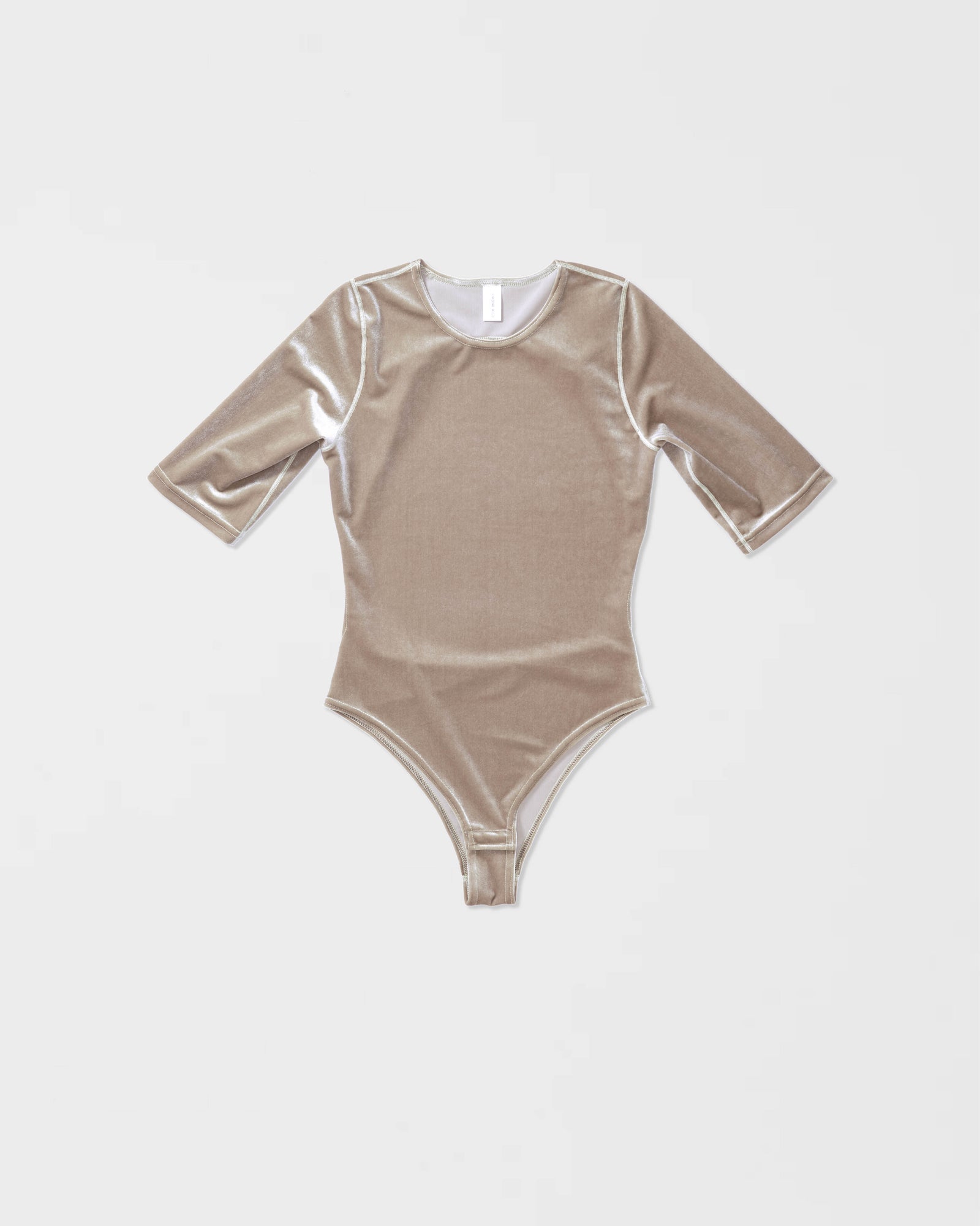 Corps en velours dos nu