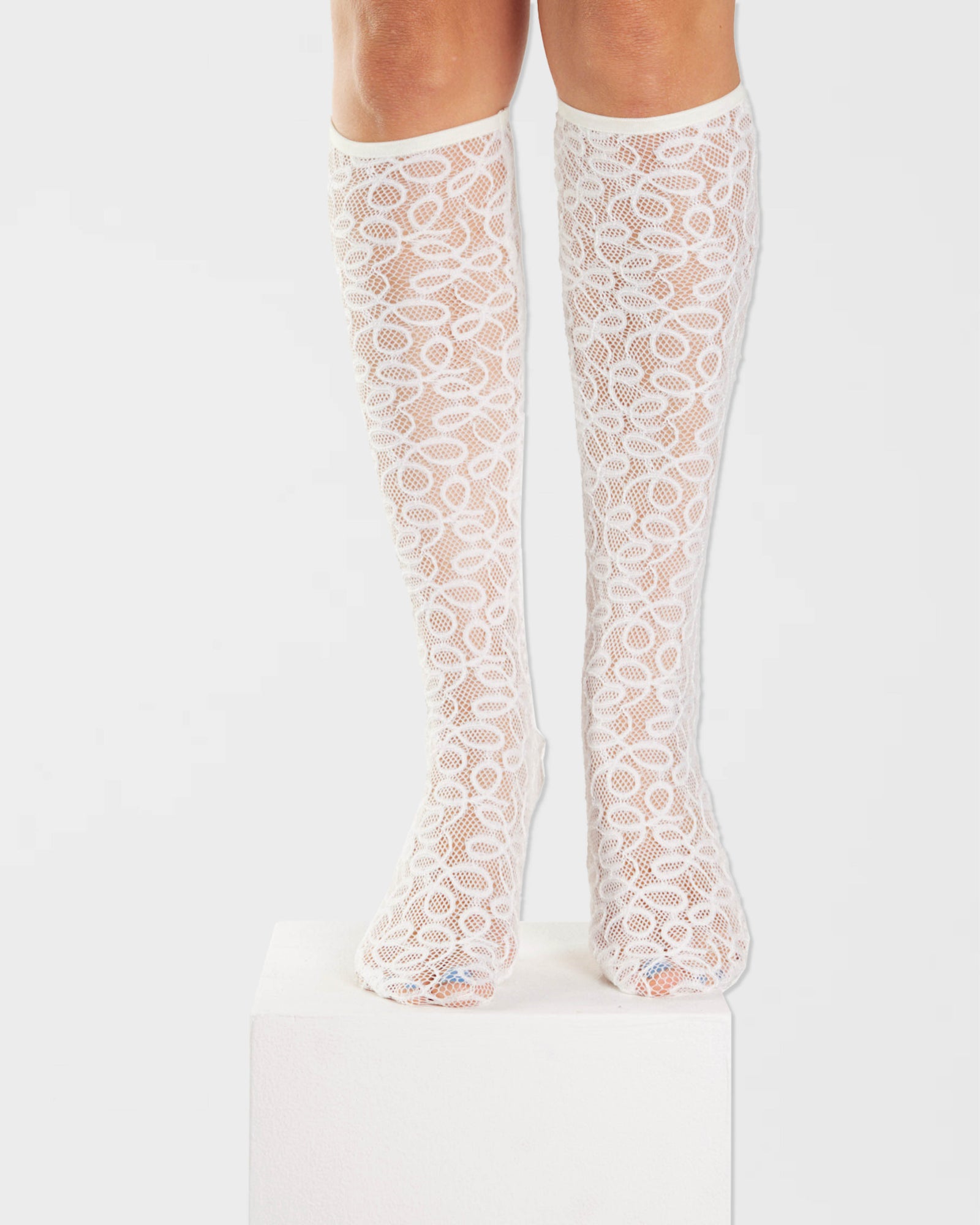 chaussettes hautes en dentelle