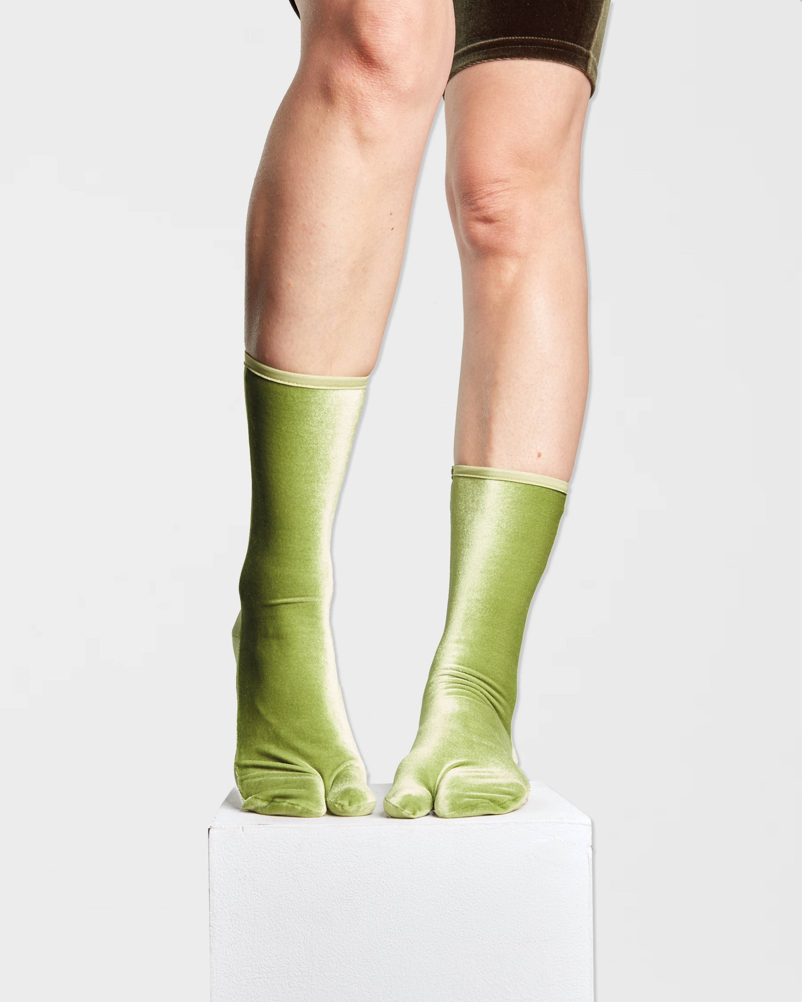 つま先ソックス